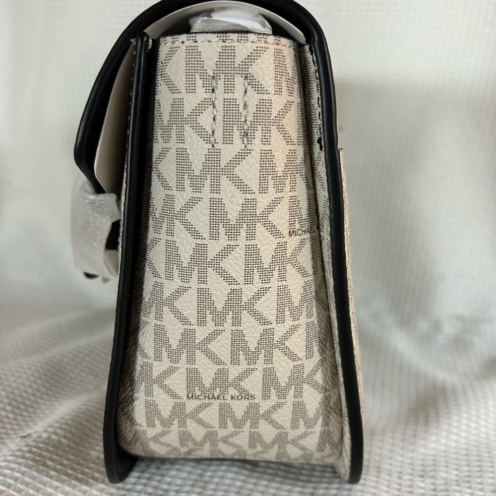 Michael Kors Emelia, small logo Crossbody bag color vanilla/black - Picture 3 of 8